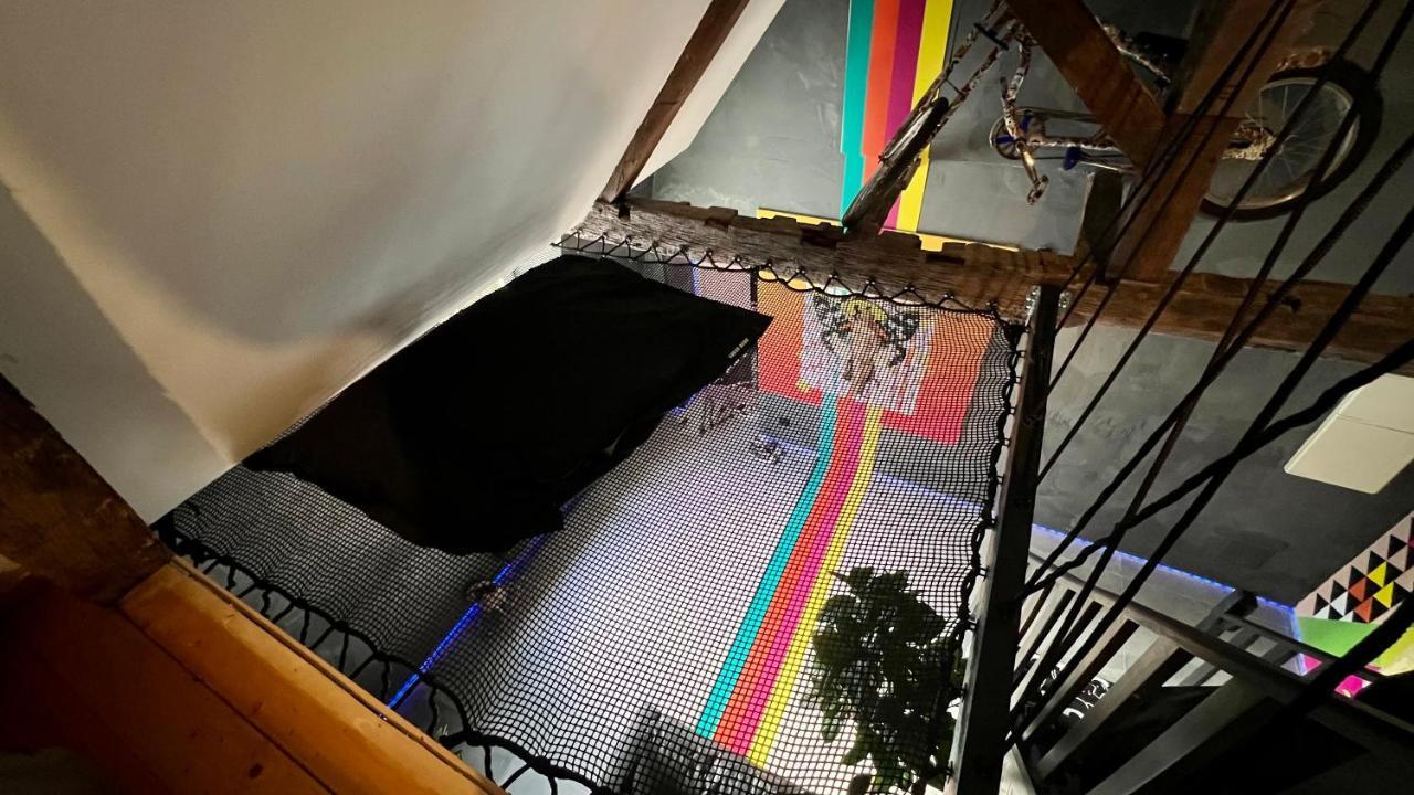 Capsule Art Deco - Jacuzzi - Netflix - Home Cinema - Arcade De Jeux & Nintendo Switch - 2 Chambres - Filet Suspendu Valenciennes Kültér fotó
