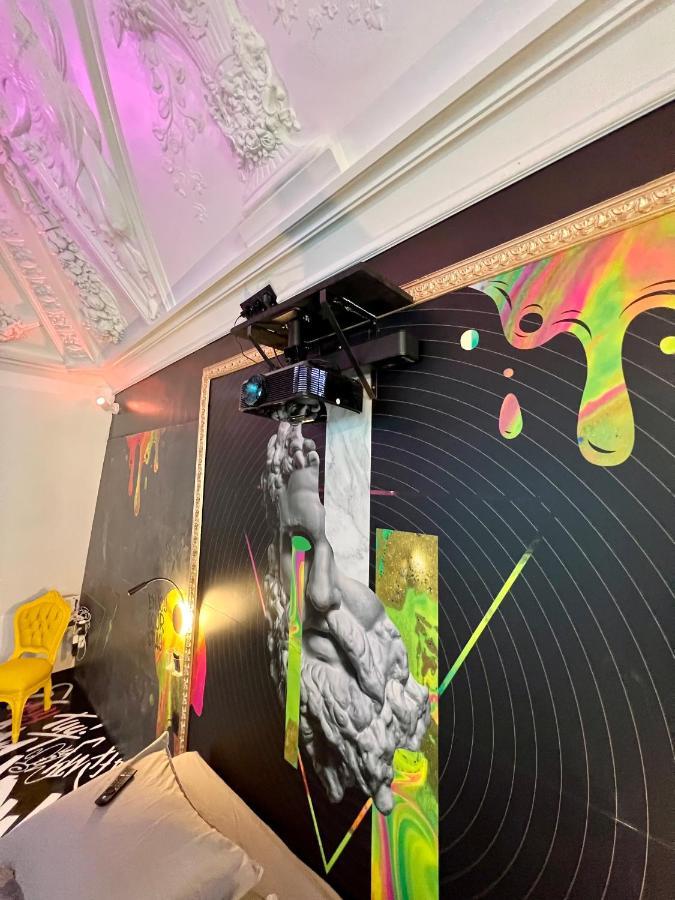 Capsule Art Deco - Jacuzzi - Netflix - Home Cinema - Arcade De Jeux & Nintendo Switch - 2 Chambres - Filet Suspendu Valenciennes Kültér fotó