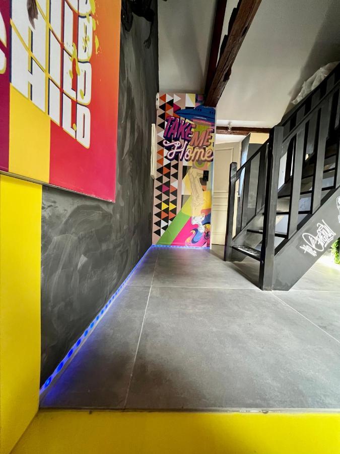 Capsule Art Deco - Jacuzzi - Netflix - Home Cinema - Arcade De Jeux & Nintendo Switch - 2 Chambres - Filet Suspendu Valenciennes Kültér fotó