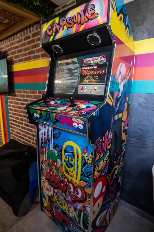 Capsule Art Deco - Jacuzzi - Netflix - Home Cinema - Arcade De Jeux & Nintendo Switch - 2 Chambres - Filet Suspendu Valenciennes Kültér fotó