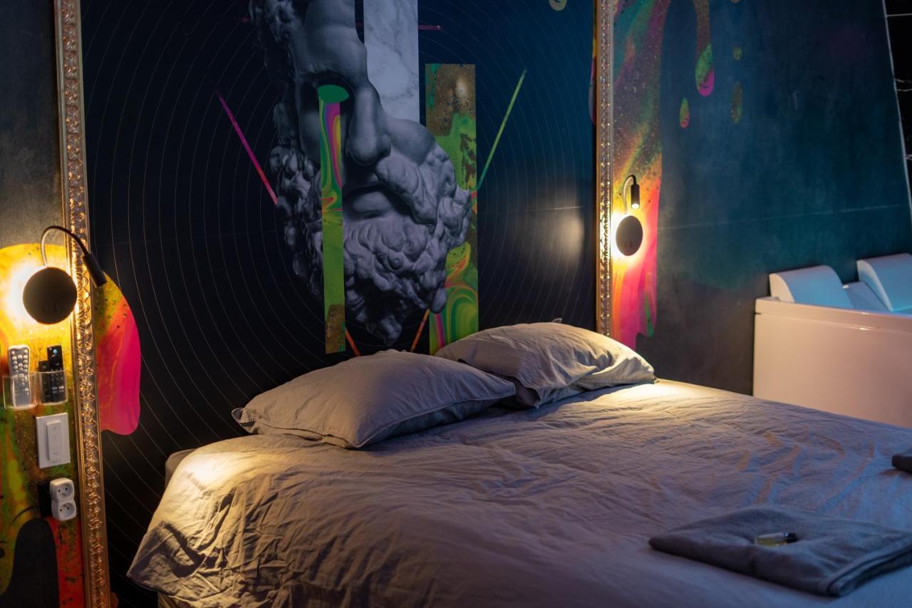 Capsule Art Deco - Jacuzzi - Netflix - Home Cinema - Arcade De Jeux & Nintendo Switch - 2 Chambres - Filet Suspendu Valenciennes Kültér fotó